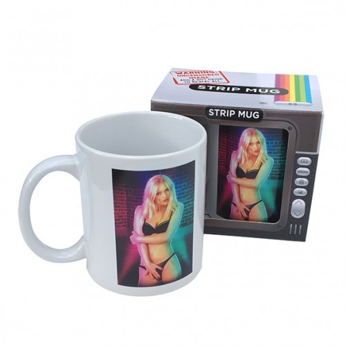 Γυναίκα στρίπερ σε φλιτζάνι του καφέ