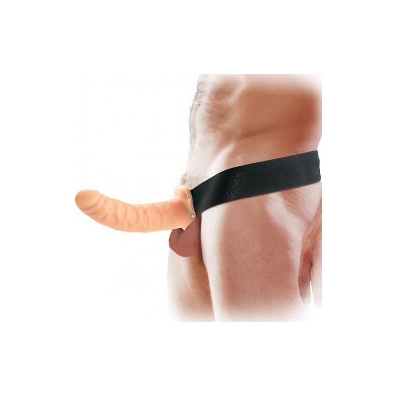 Ζωνάτο στραπον μέ ρεαλιστικό πέος και οπή