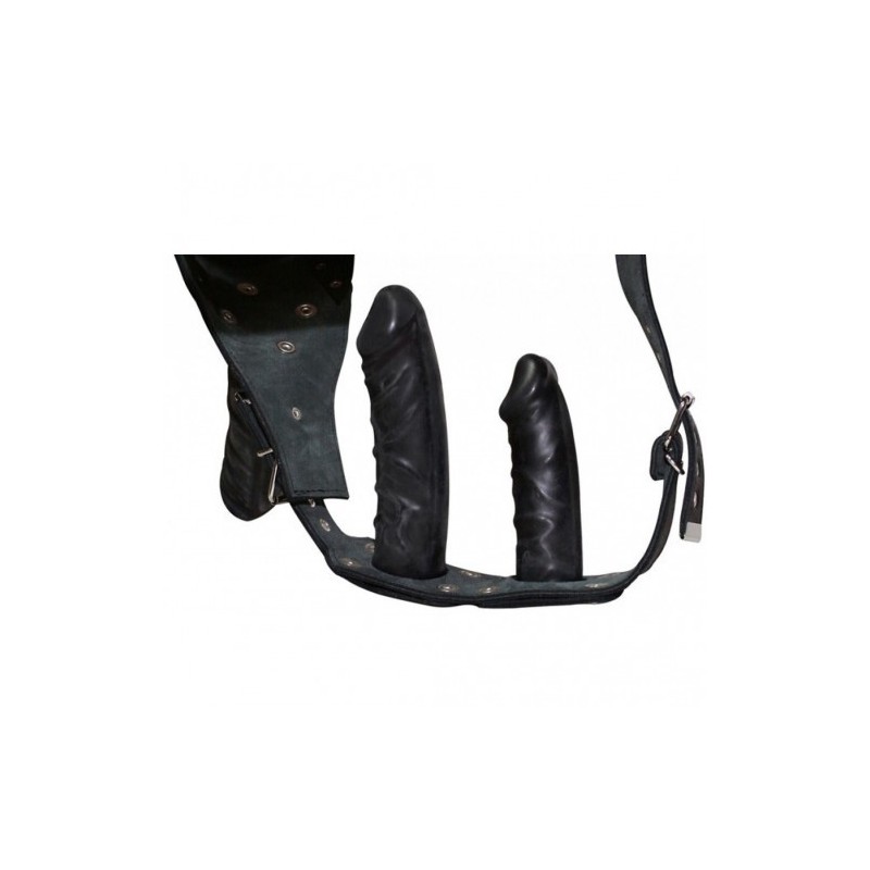 Δερμάτινη ζώνη στραπόν στρίνγκ με τρία ντίλτο S-M