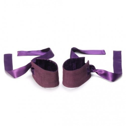 Lelo Etherea Silk Cuffs