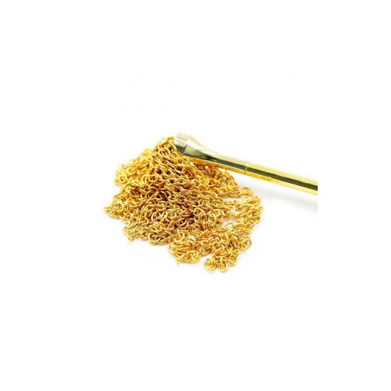 Συνδυασμός φτερωτής γαργαλίστρας και μαστίγιο με μεταλλικά νήματα λουριά