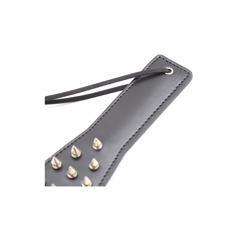 Δερμάτινο Φετιχιστικό Μαστίγιο Παντόφλα με Καρφάκια